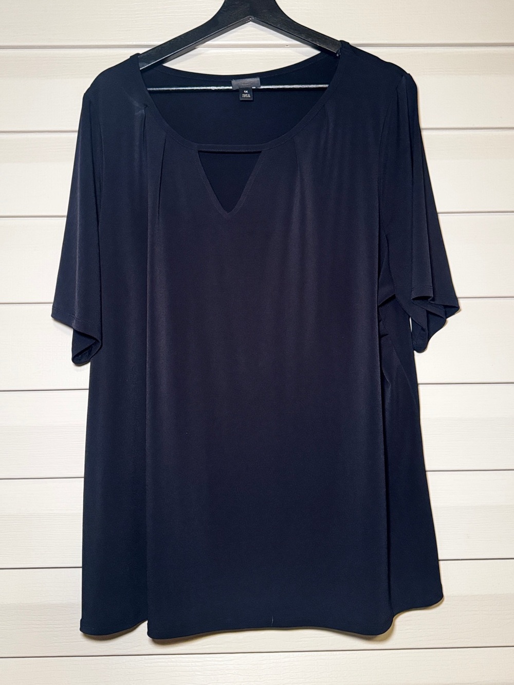Worthington Women's Plus 1X Black Keyhole Short Sleeve Top Cutout Neck Pleated